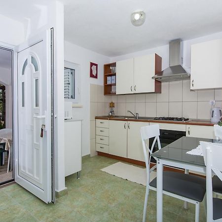 Apartment Mika 2 Трогір Екстер'єр фото