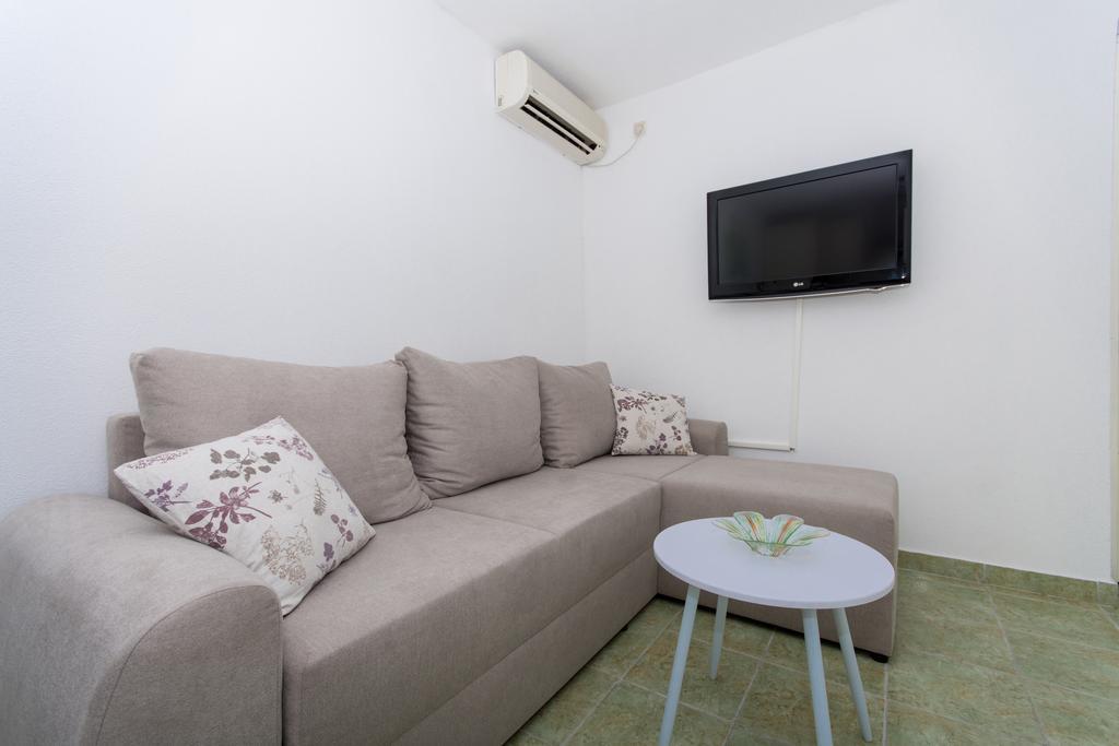 Apartment Mika 2 Трогір Екстер'єр фото