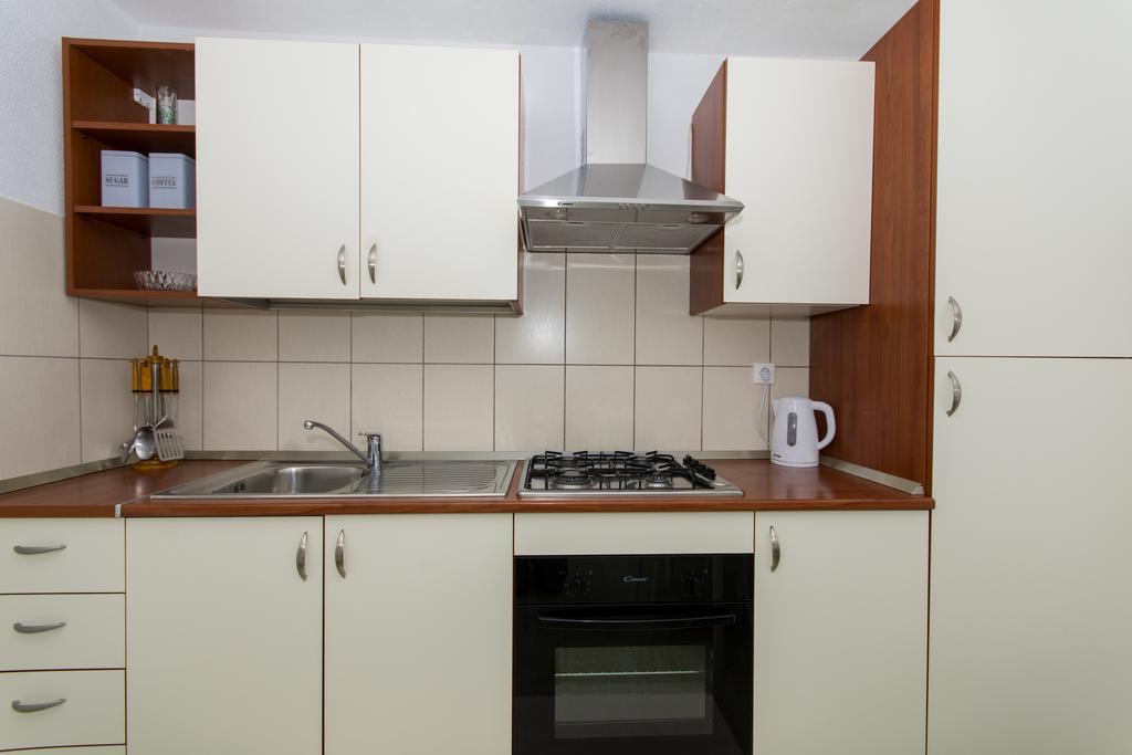 Apartment Mika 2 Трогір Екстер'єр фото